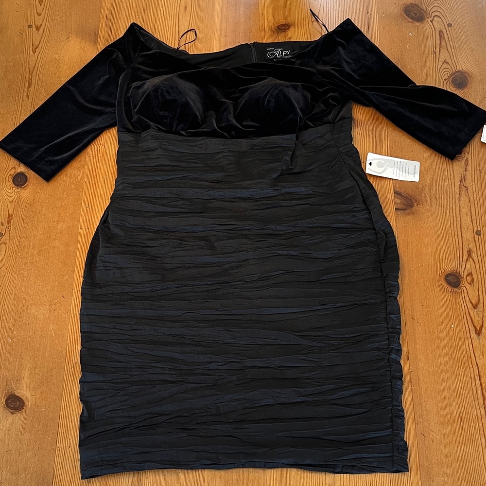 Elegant, Black Velvet Dress